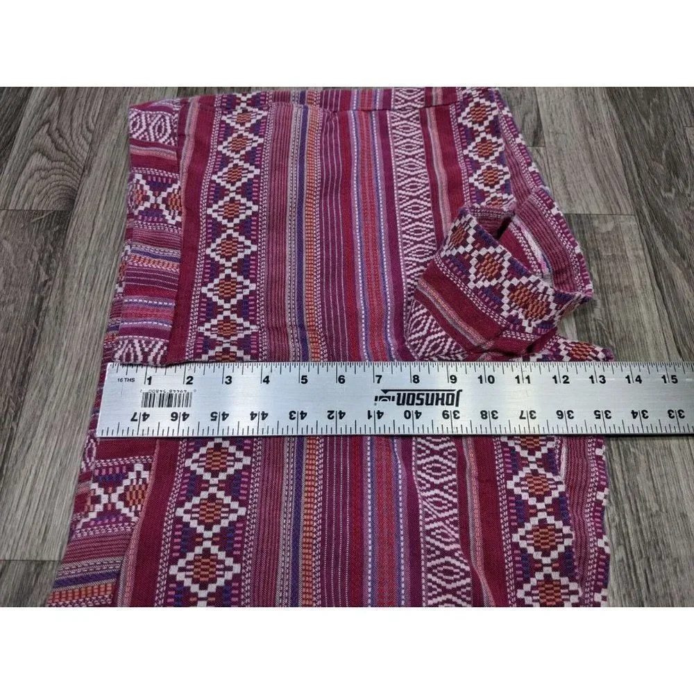 (3/$35) Merona Womens Size 14 Tribal Multicolored Shorts‎
